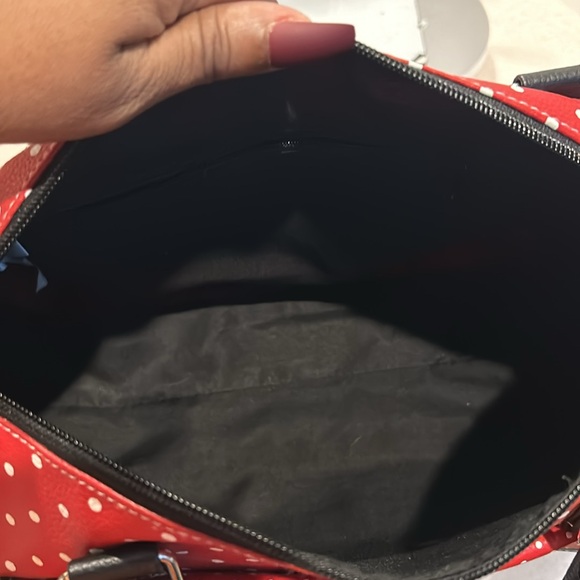 Minnie Mouse Satchel LN & Free Cherry Keychain, Free Ring Band & Croc Keychain - Picture 9 of 10